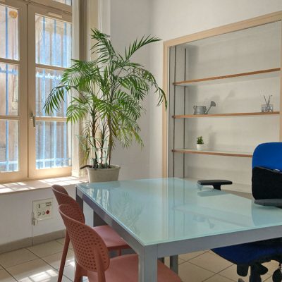 Location à la journée d'un bureau individuel à Orange